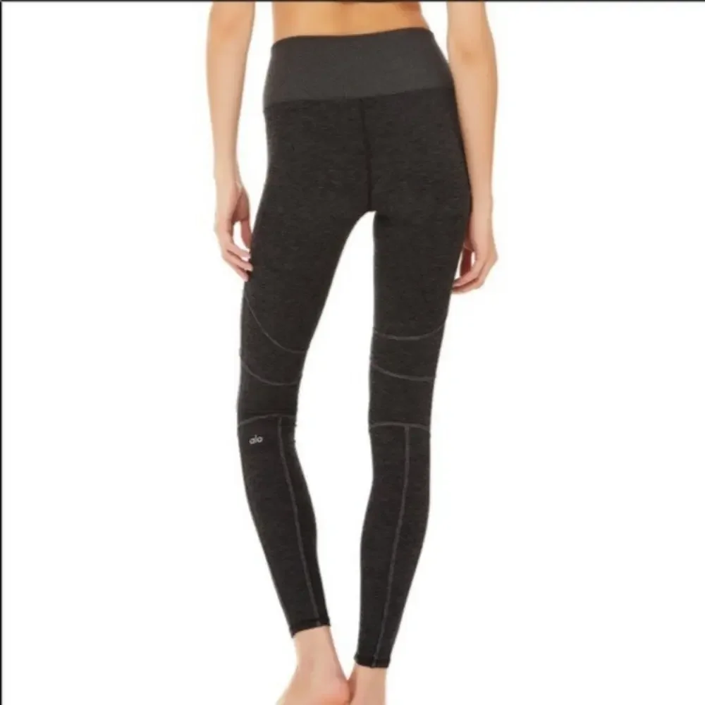 Alo Yoga High-Waist Alosoft Revel Legging - Dark Heather Grey in Gray